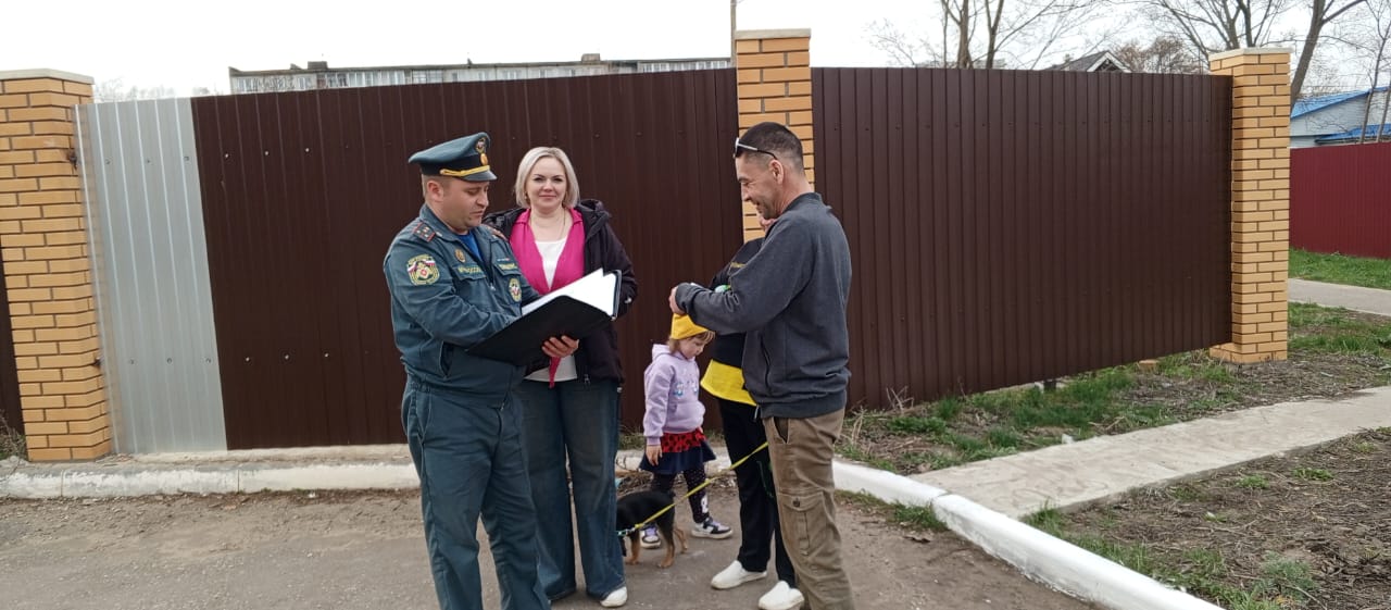 Поквартирные обходы семей, находящихся на патронаже в отделении социальной службы.