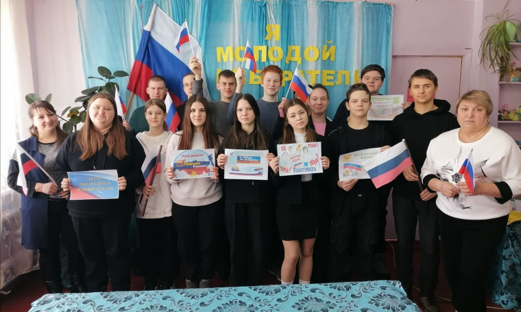 В Самарском сельском клубе прошел познавательный конкурс рисунков «Я молодой избиратель». В Самарском сельском клубе прошел познавательный конкурс рисунков «Я молодой избиратель».
