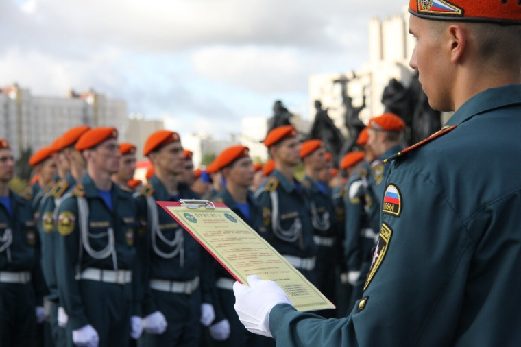 Информация для выпускников 11 классов и их родителей по поступлению в вузы МЧС. Информация для выпускников 11 классов и их родителей по поступлению в вузы МЧС.